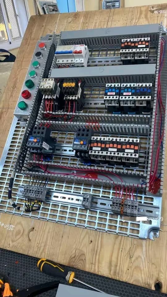 Électricité générale (bâtiment - industrielle)